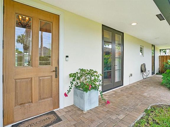 2nd image of 11860 Pebblewood Dr