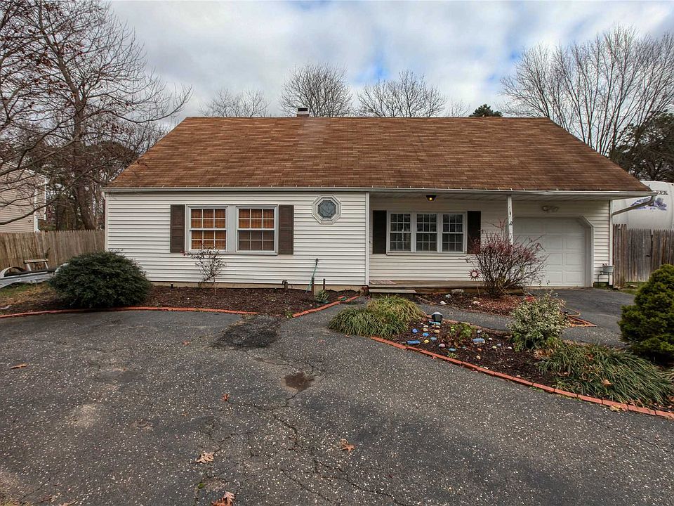 1st image of 7 Blackpine Dr
