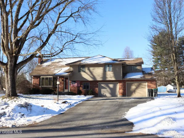 6 Meadowbrook Lane, Charlton, NY 12019