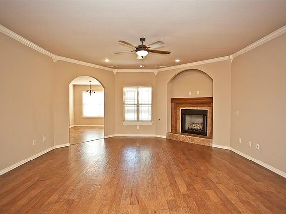 2nd image of 3575 N Clearwood Dr