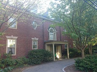 4 Hawthorn Rd, Brookline, MA 02445