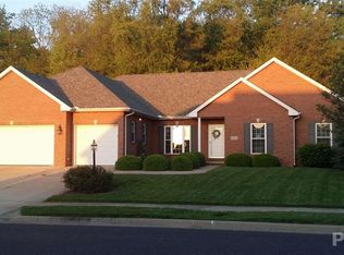 2012 El Camino Dr, Pekin, IL