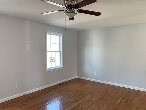 3rd image of 170 Lawrence St