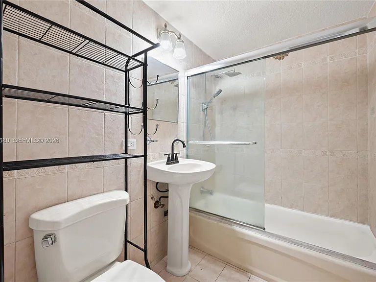 1610 NW North River Dr #110 — Photo 14