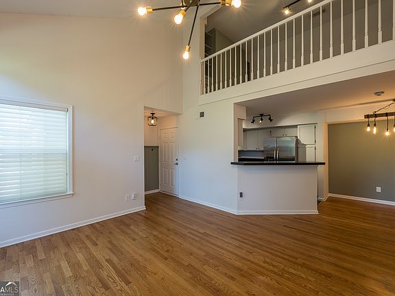 3rd image of 521 McGill Park Ave NE