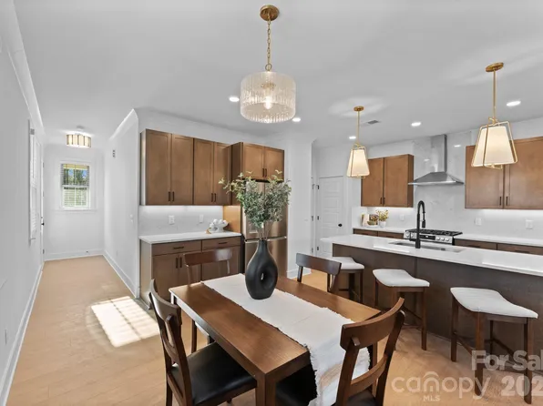 824 Garringer Pl, Charlotte, NC 28208