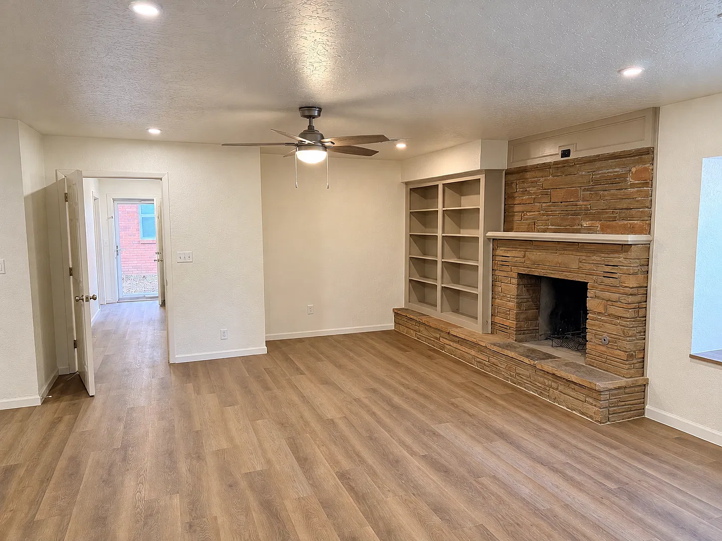 1515 Vine St — Photo 4