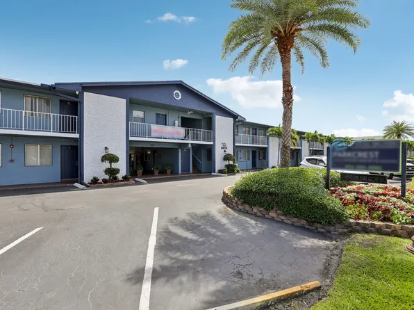 Parkcrest Apartments