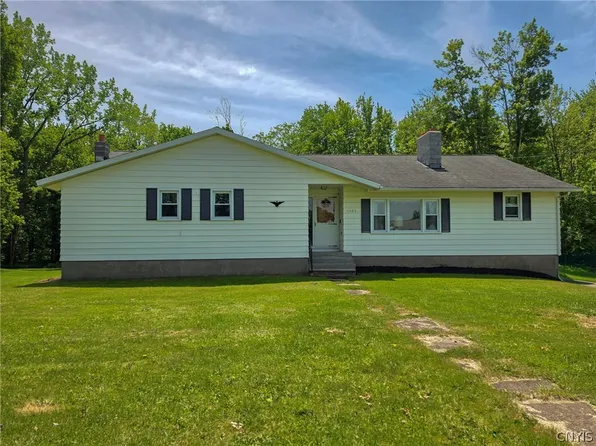 5386 Mud Mill Rd, Brewerton, NY 13029