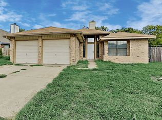 805 Stetter Dr, Arlington, TX 76001