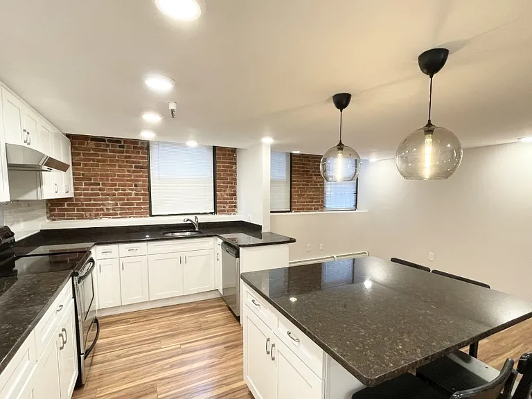39 Hemenway St #26A — Photo 3