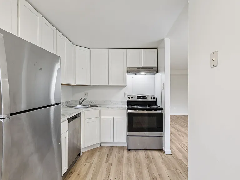 Springfield Green Apartments — Photo 38