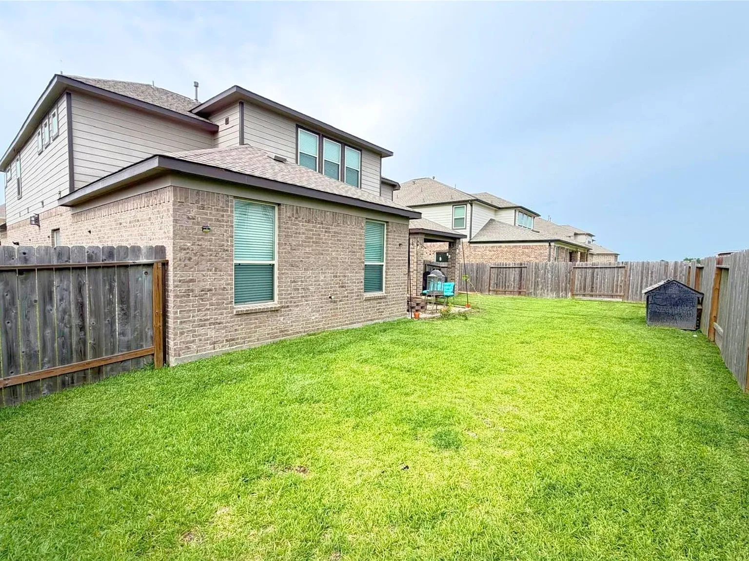 5 bed, 4.5 bath, 4028 sqft, $4,200 — Photo 4
