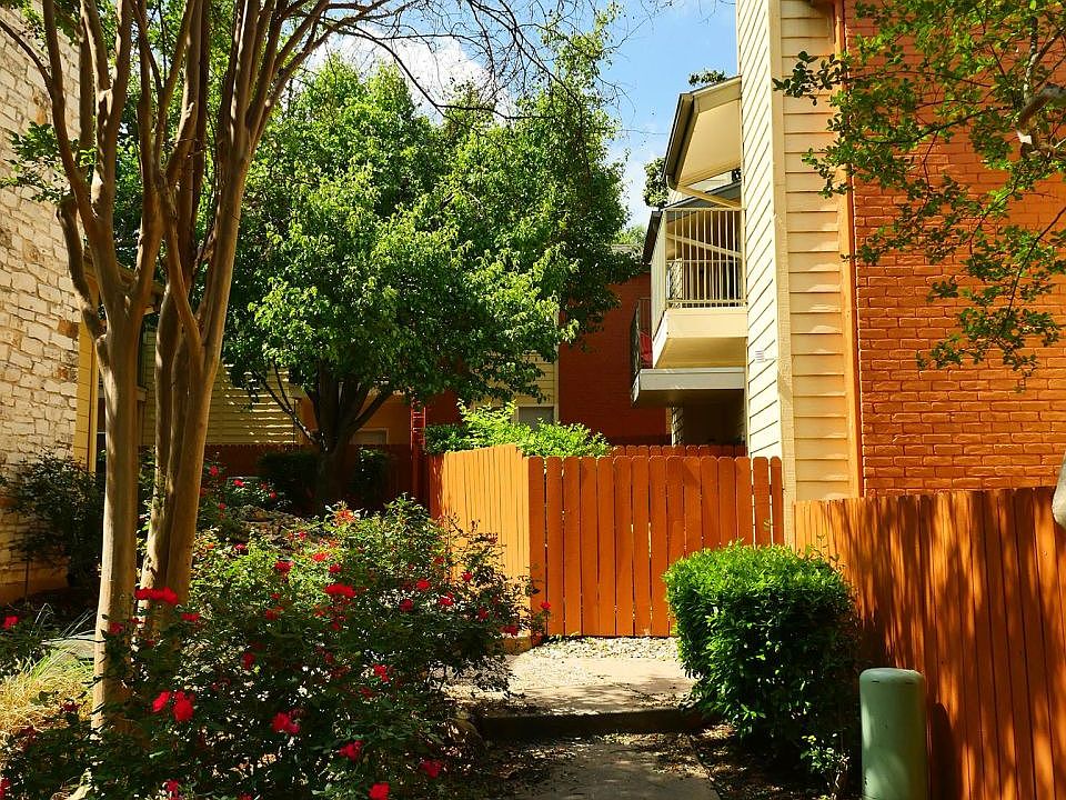 1st image of 3524 Greystone Dr APT 115