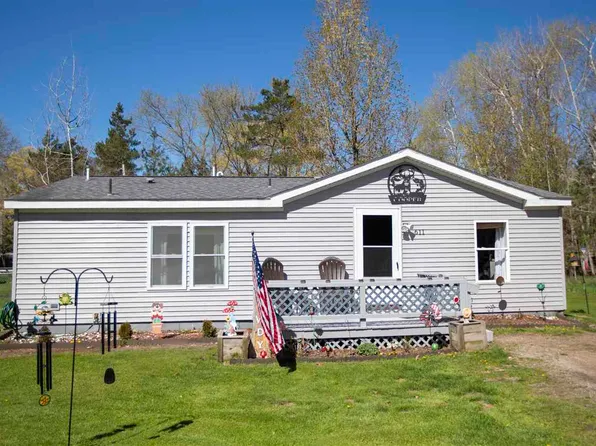 611 Jersey St, Boyne City, MI 49712