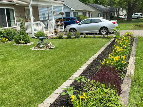 371 E Glass Rd, Ortonville, MI 48462