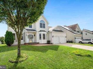 26 Honeysuckle Dr, Sewell, NJ 08080