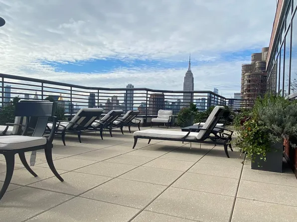 415 East 37th Street image 9 of 13