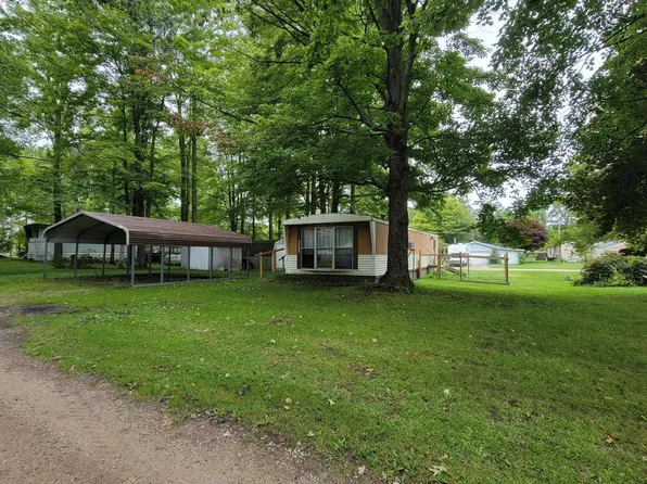 5350 Birch Island Dr, Barryton, MI 49305