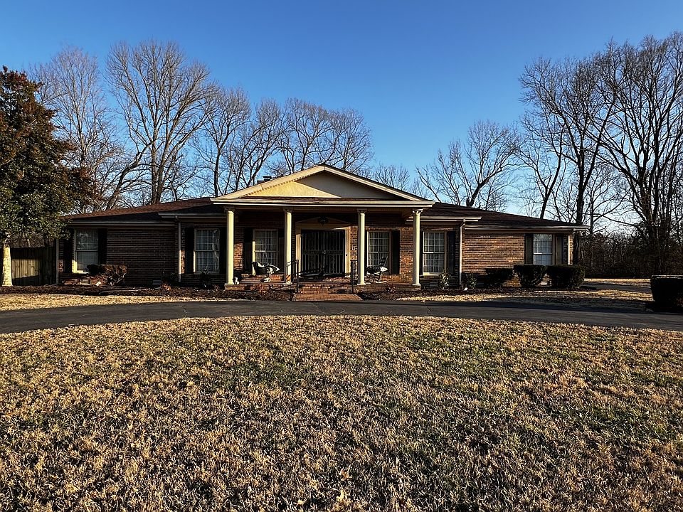 1st image of 104 Hoover Dr