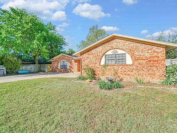 2nd image of 2508 NE Turtle Creek Dr