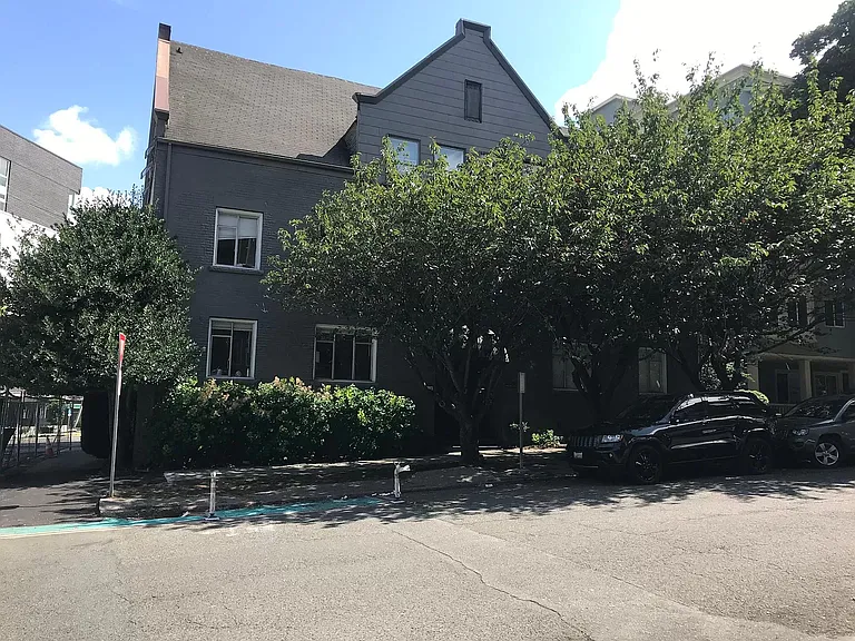 Shannon Apartments — Photo 18