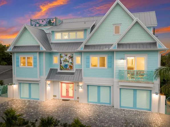 118 Mangrove Ave, Anna Maria, FL 34216