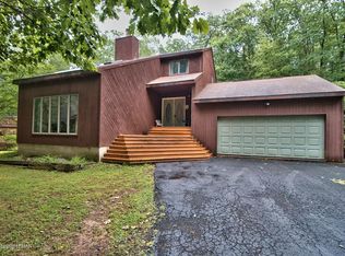 507 Hallowood Dr, East Stroudsburg, PA 18302