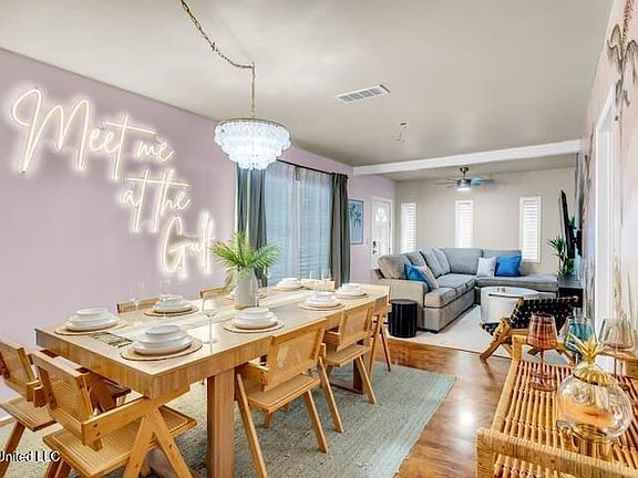 3rd image of 800 Ruth Ave