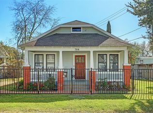 704 E 26th St, Houston, TX 77009