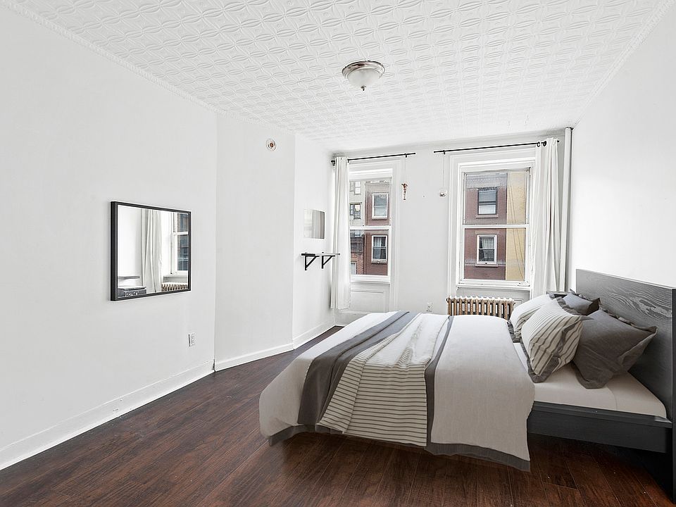 2nd image of 121 Mulberry St APT 5F