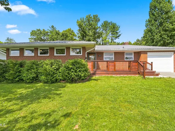 3333 Summit Dr, Saint Paul, VA 24283