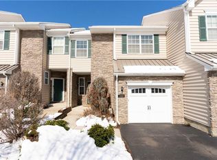 1319 Glastonbury Ln, Fishkill, NY 12524