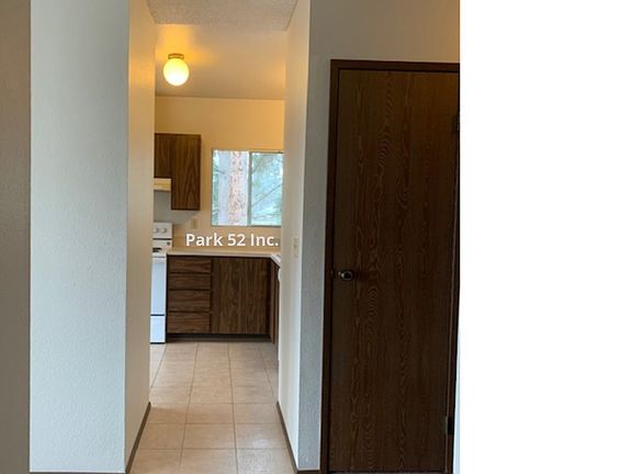 4th image of 5825 N 33rd St APT 6