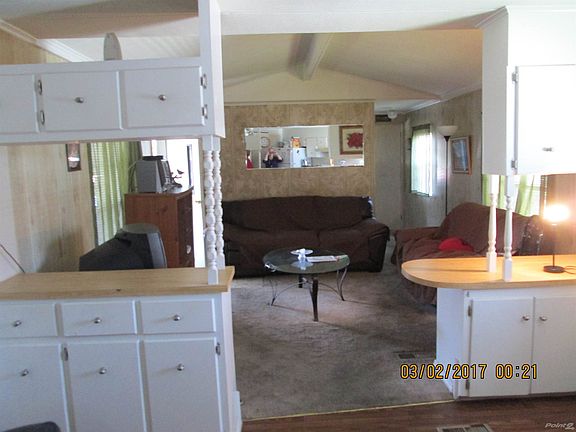 kitchen/ living