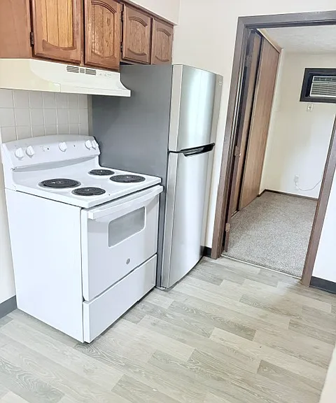2360 E Market St #2F — Photo 3