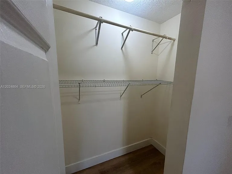 2000 Monroe St #8 — Photo 11