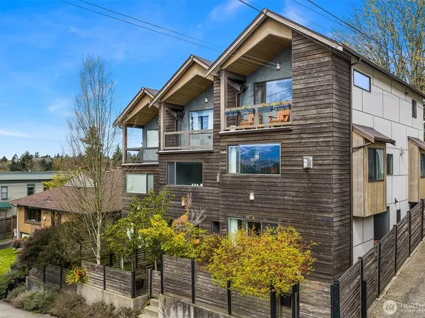 3010 NE 55th Street, Seattle, WA 98105