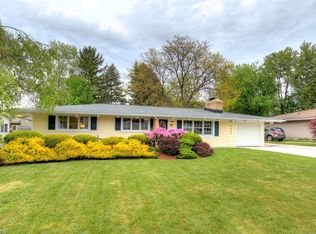 6253 Cedarwood Rd, Mentor, OH 44060
