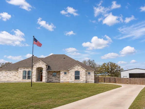 113 Ava Ridge, La Vernia, TX 78121