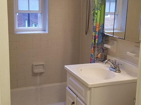 5th image of 1315 N Ode St APT 715