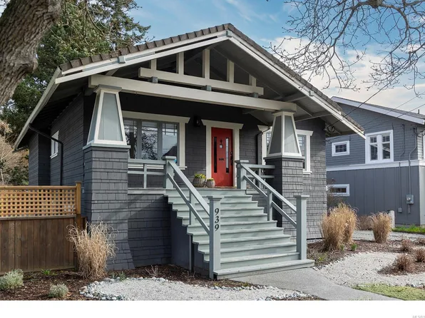 939 Cowichan St, Victoria, BC V8S 4E6