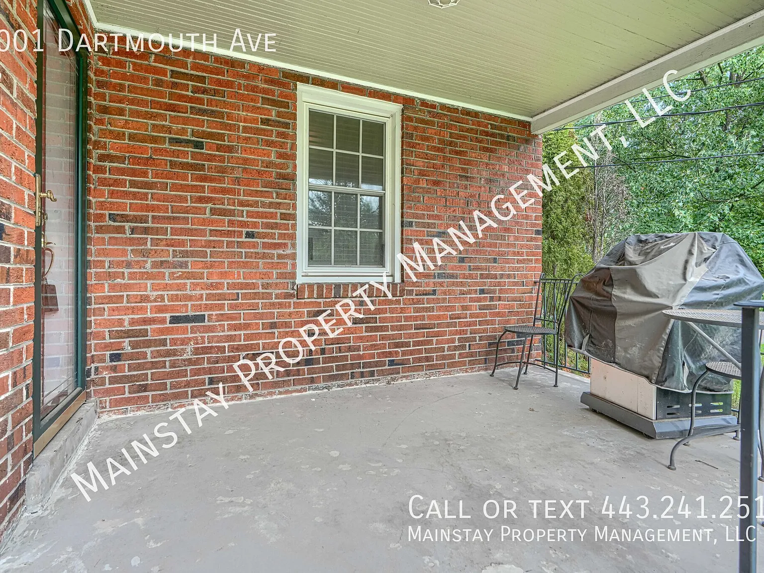 Updated 3 Bed 2 Full Bath Home In College Park! — Photo 3