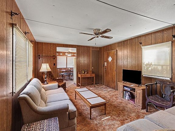 3rd image of 15493 Ridgecrest Dr