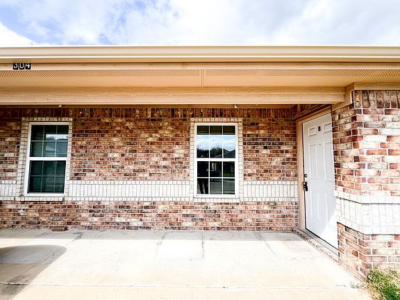 2nd image of 304 Janelle Dr #B
