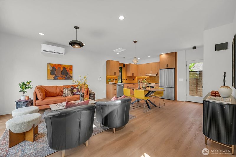 4th image of 6702 52nd Avenue S