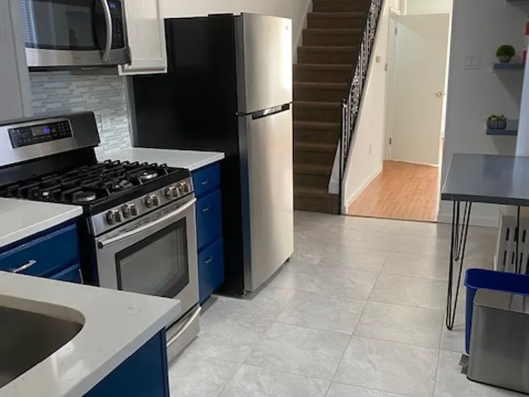 535 S 10th St — Photo 10