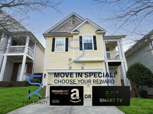 632 Shadow Lakes Dr, Lithonia, GA 30058