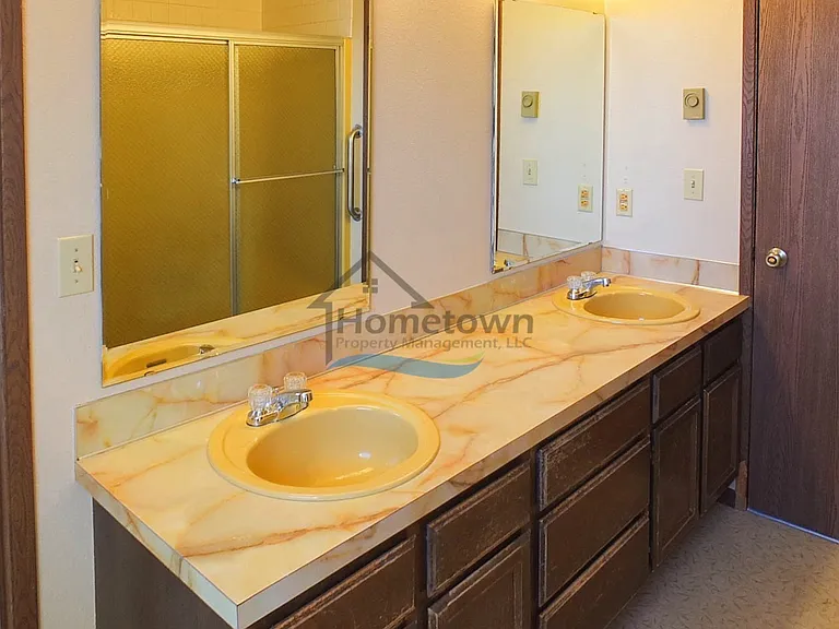 4424 W Redding Rd — Photo 14