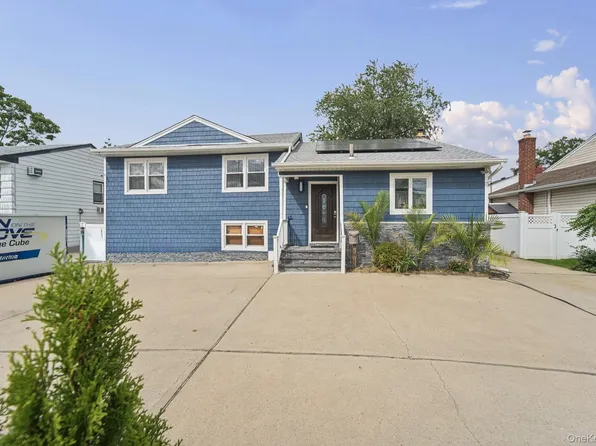 1575 Prospect Avenue, East Meadow, NY 11554
